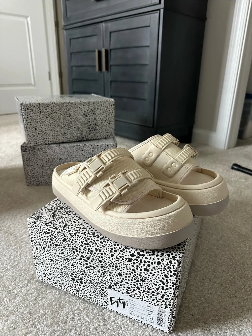 Eytys Capri platform sandals size EU40, men’s 7.5 women’s 9.